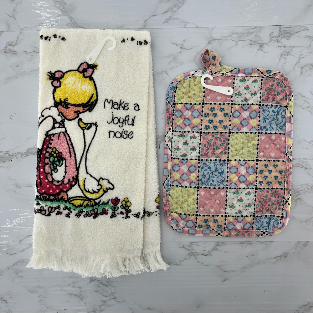 VINTAGE 90s Precious Moments dish towel pot holder SET - Picture 3 of 3